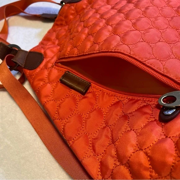 ๐ Mosey/ Vera Bradley Quilted Nylon Backpack Orange Rust with Brown Leather Trim - Picture 8 of 13